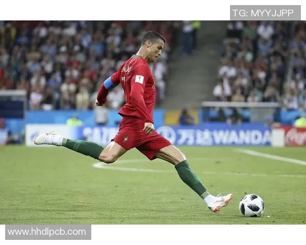 《追逐梦想的脚步 足球巨星精彩瞬间视频集锦》