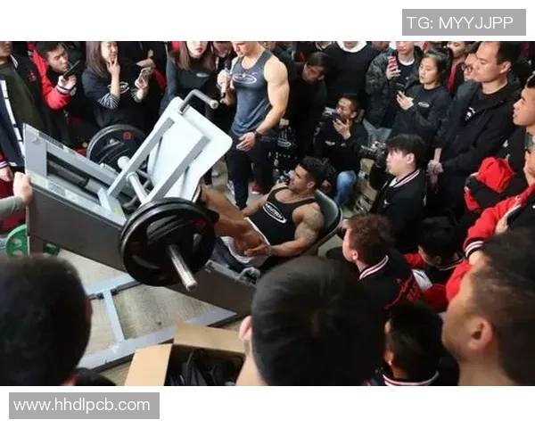 足球场上的肌肉男神：盘点各大球星的强悍体魄与健美风采