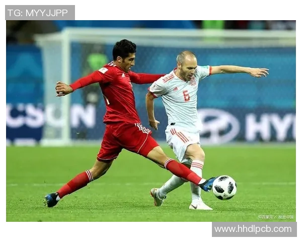 足球球星挑射技巧解析：精准控制与瞬间决策的完美结合