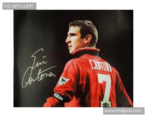 足球球星绷带象征坚毅意志与拼搏精神的传奇故事